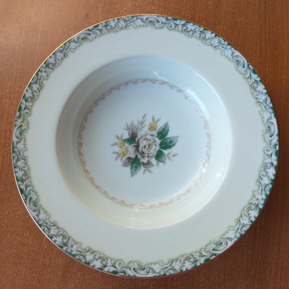 Vintage Noritake Serving Bowl Deep Well - Green/Cream 1940s Made in Japan